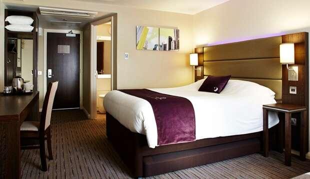 Premier Inn Leipzig City Hahnekamm ภายนอก รูปภาพ